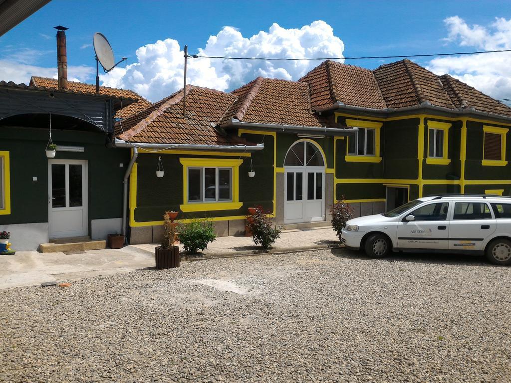 Ferienwohnung Casa Ana Haţeg Exterior foto